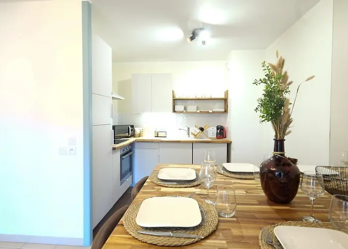 Beauregard- 2 Chambres, Terrasse & Garage شقة *
